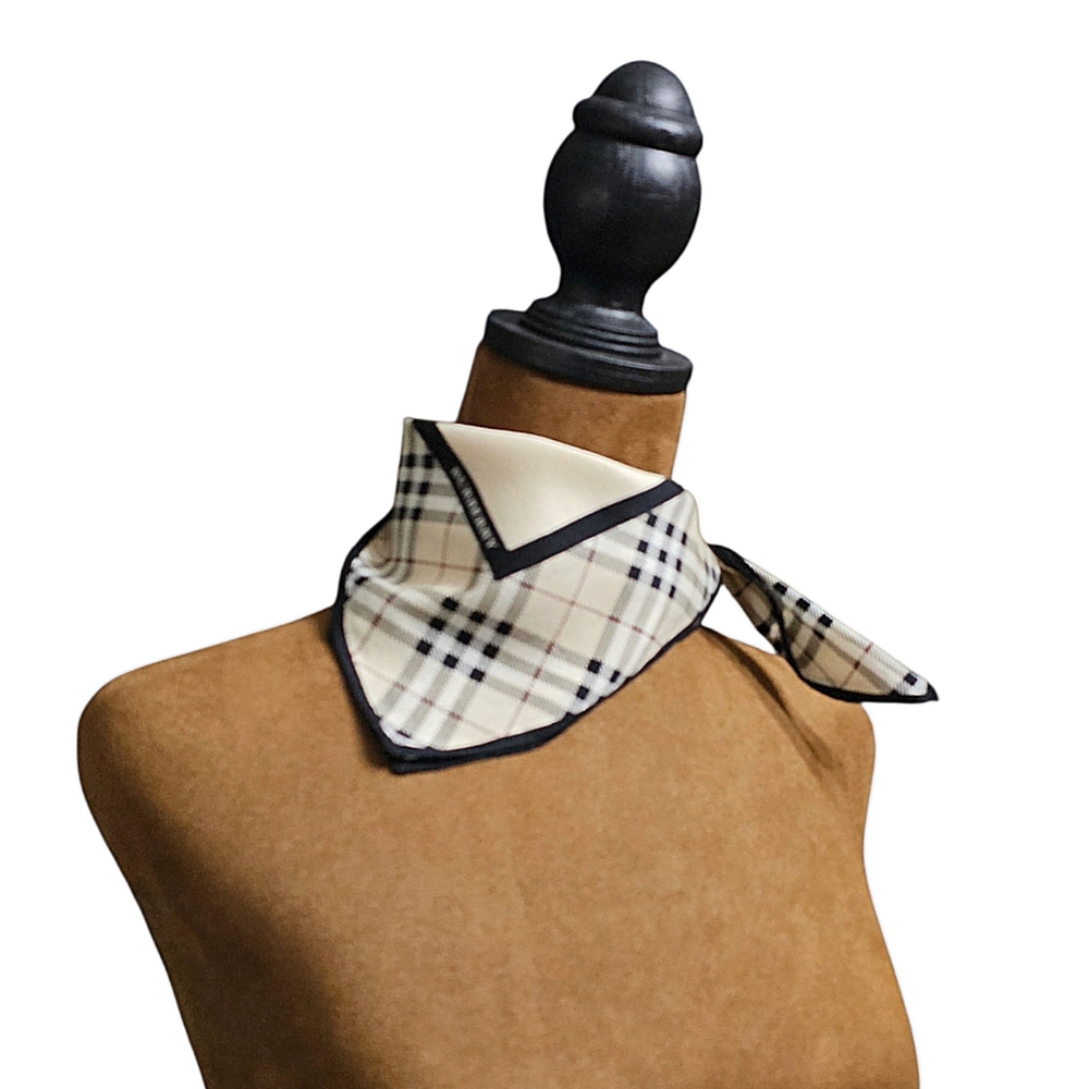 BURBERRY SCARF - Picture 12 of 12